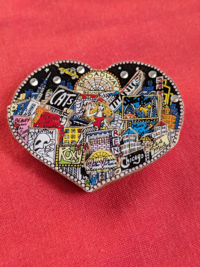 C.ファジーノ　3Dブローチ