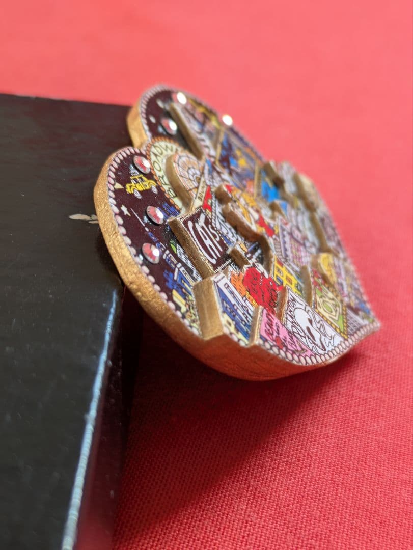 C.ファジーノ　3Dブローチ