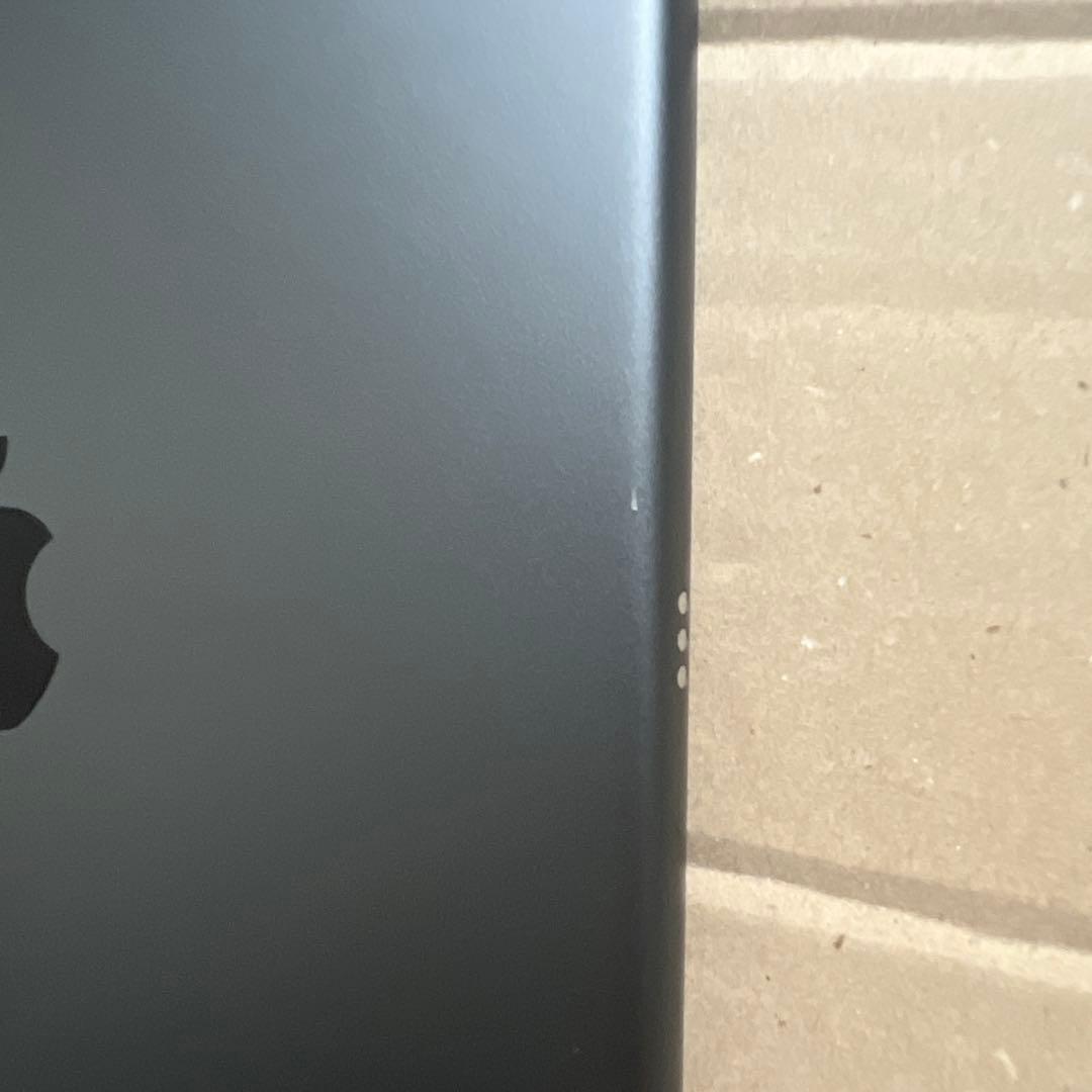 iPad 8世代 スペースグレイ 32GB 中古