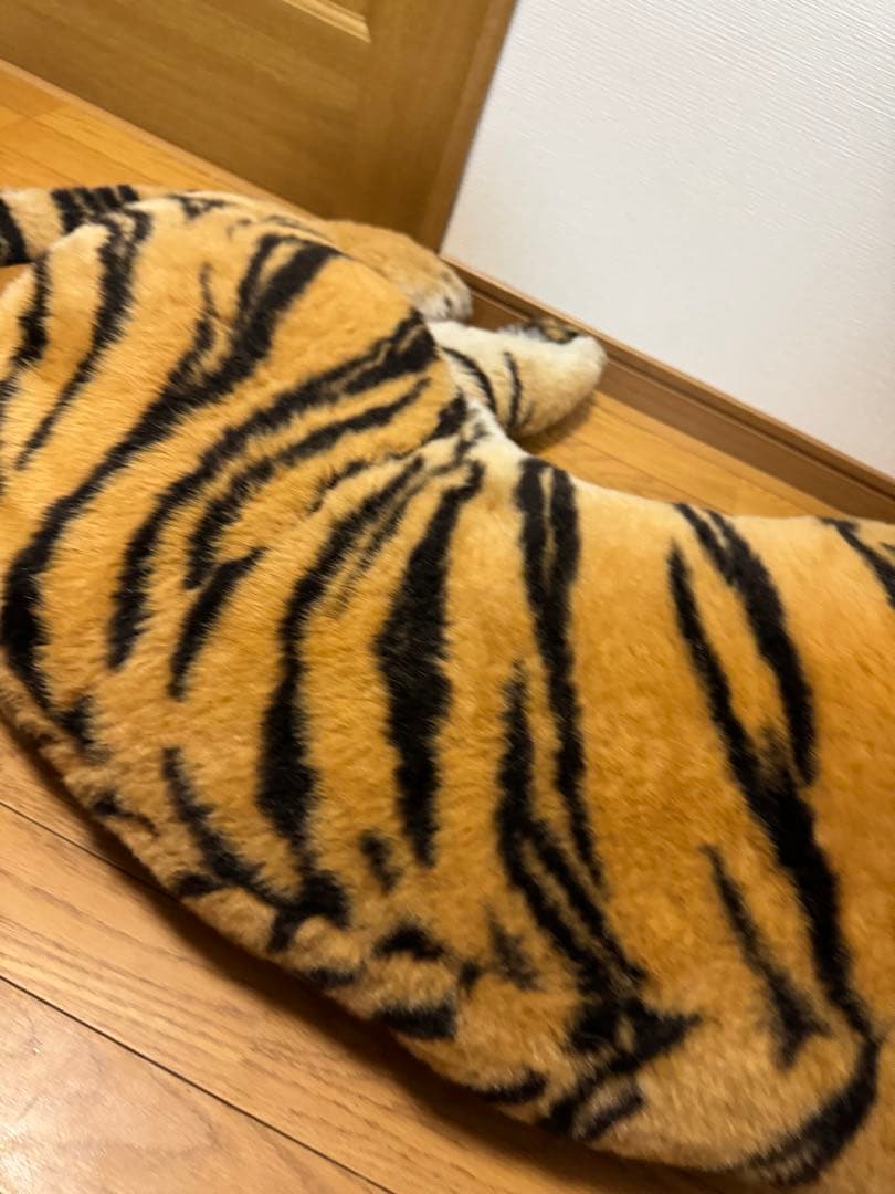 虎　トラ　超巨大ぬいぐるみ　リアル　約250cm