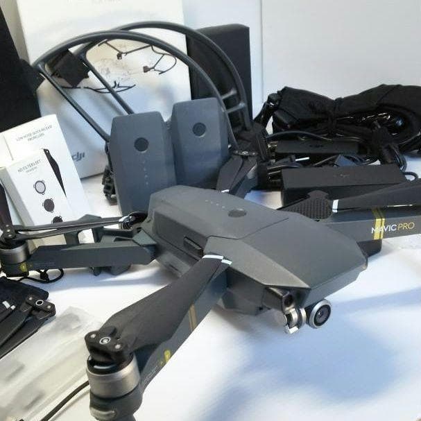 ドローン DJI Mavic Pro フルセット＋付属品・キャリーバッグ