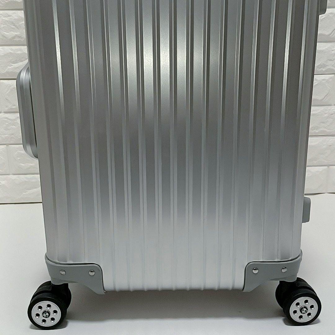 美品32L　BMW　四輪ホイール　アルミ　スーツケース　キャリーケース　シルバー