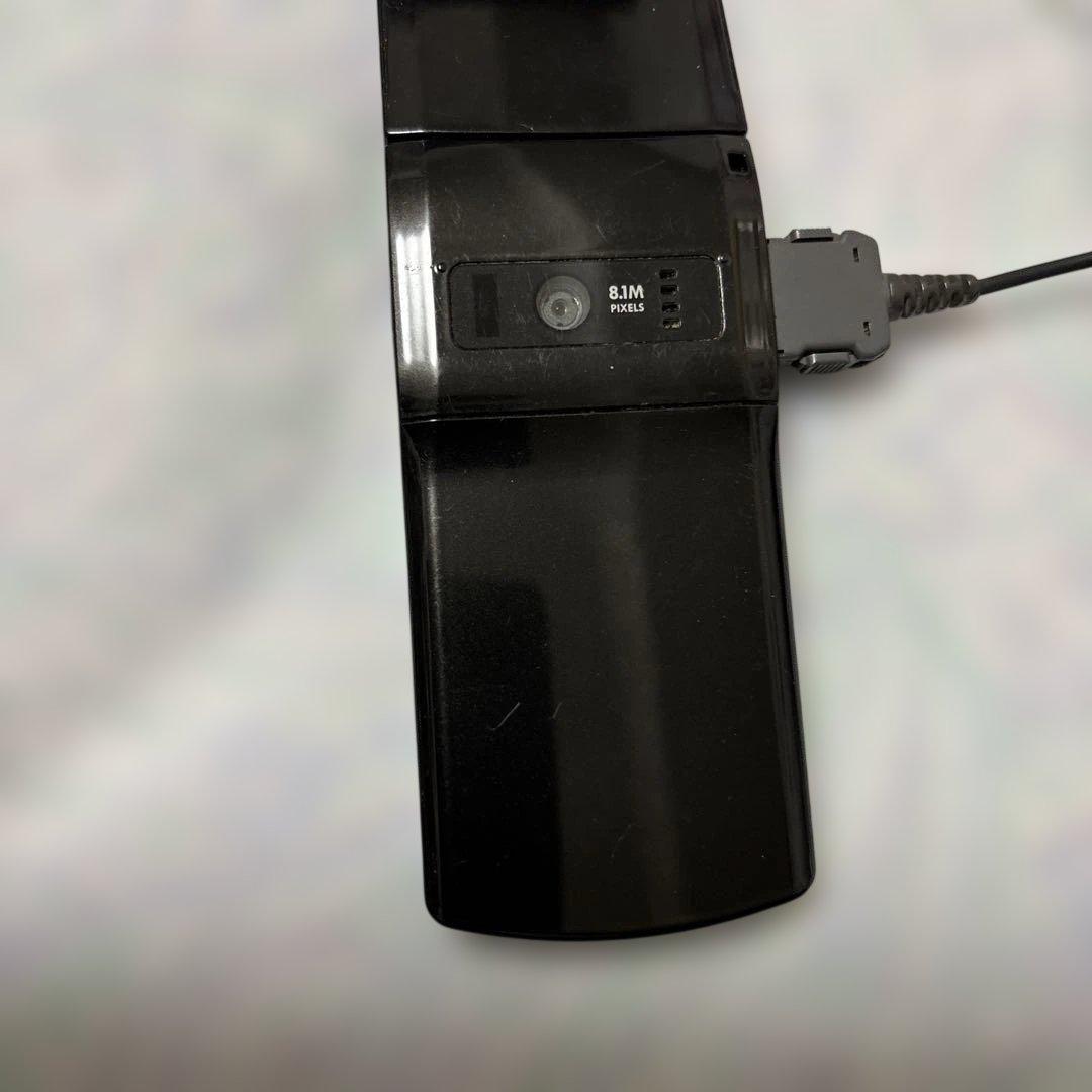 docomo N-01F ブラック ガラケー 折りたたみ式 動作確認済　充電器付