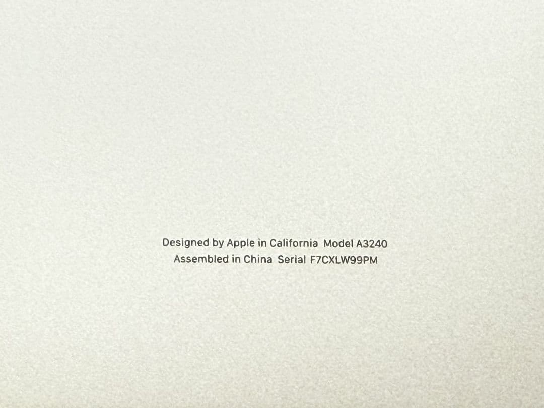 美品 MacBook Air M4 13.6インチ MW0W3J/A シルバー