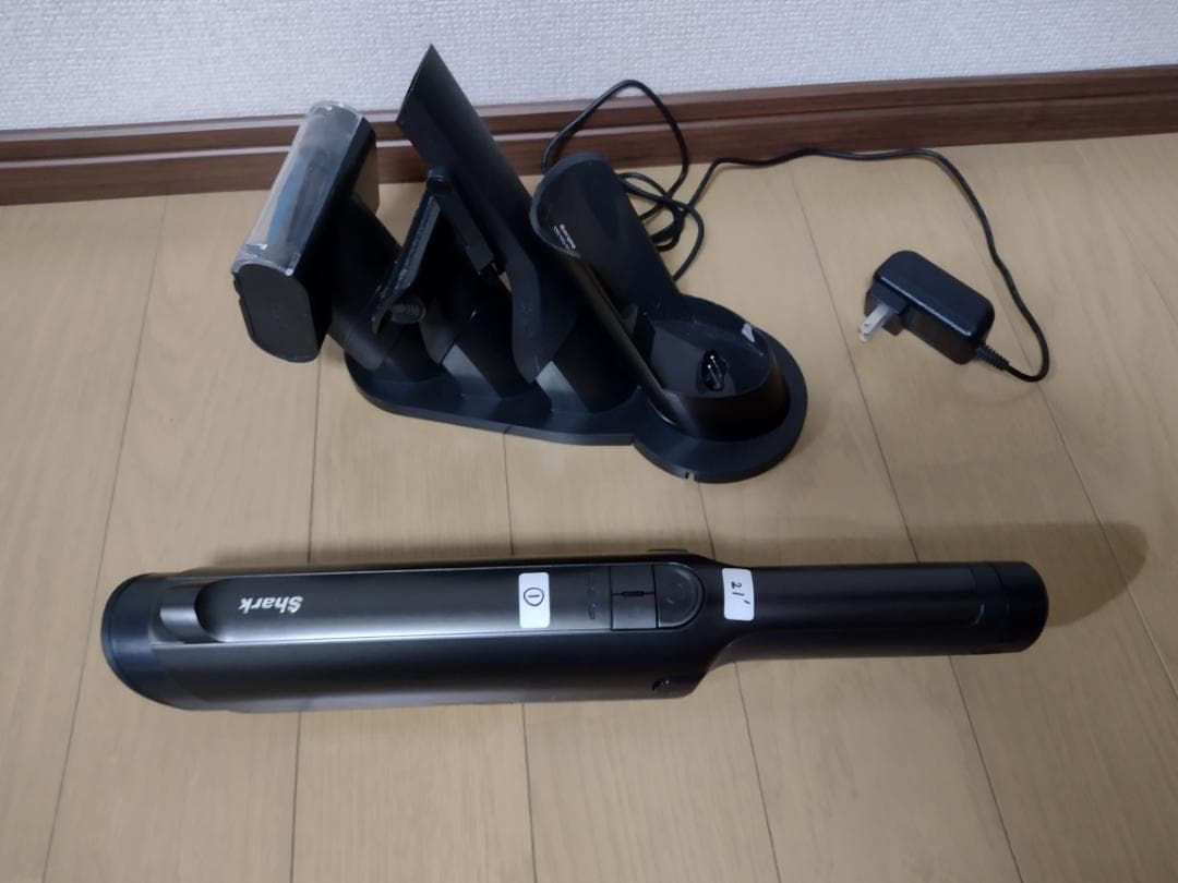 みる専用シャーク★ハンディクリーナー★WV416JGY★バッテリー新品と同等