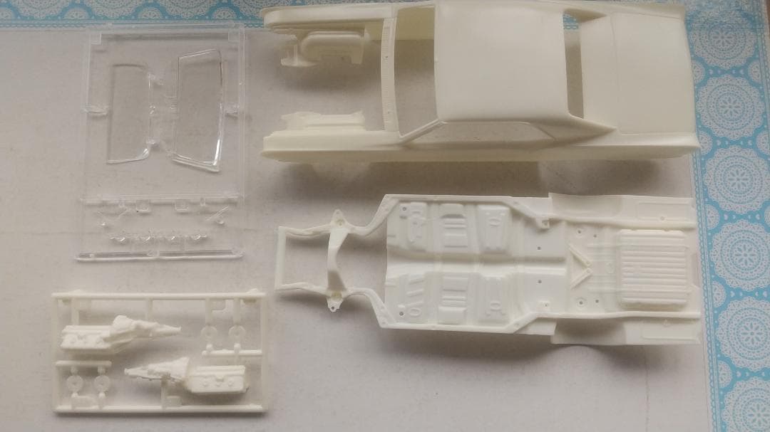 ココ　クラシックカー モデルキット4点セット