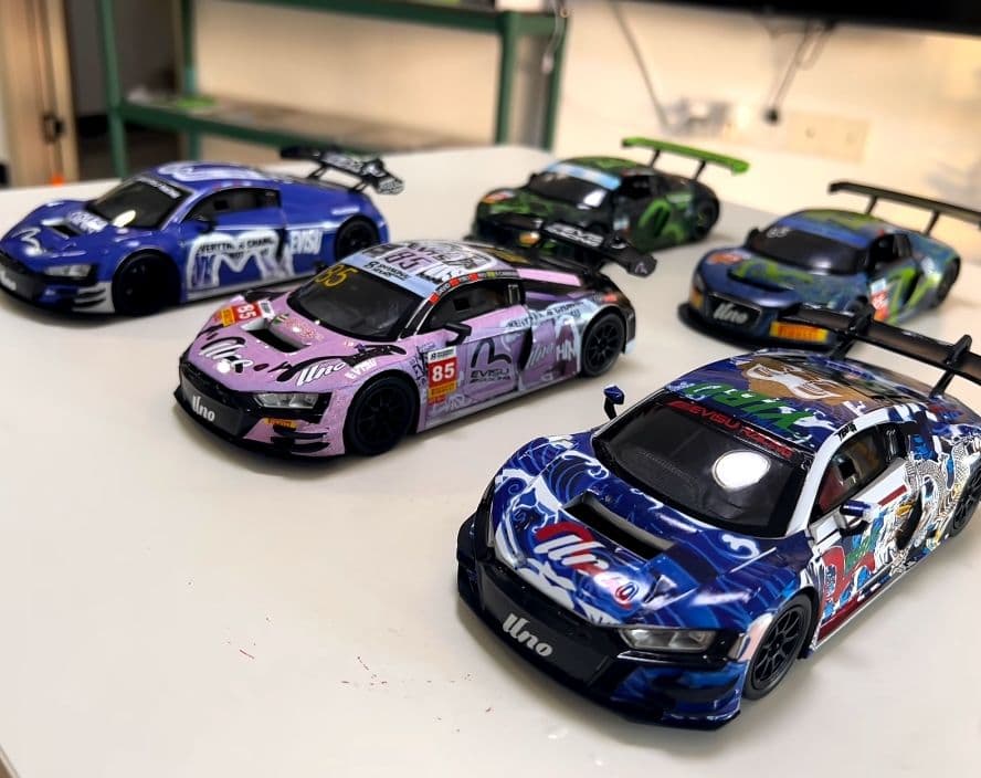 王一博　応援ミニカー 1：24