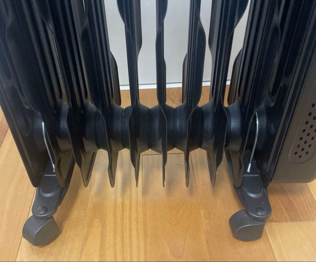 《Electrolux》 コンフォートヒート700 オイルヒーター ‘20年製