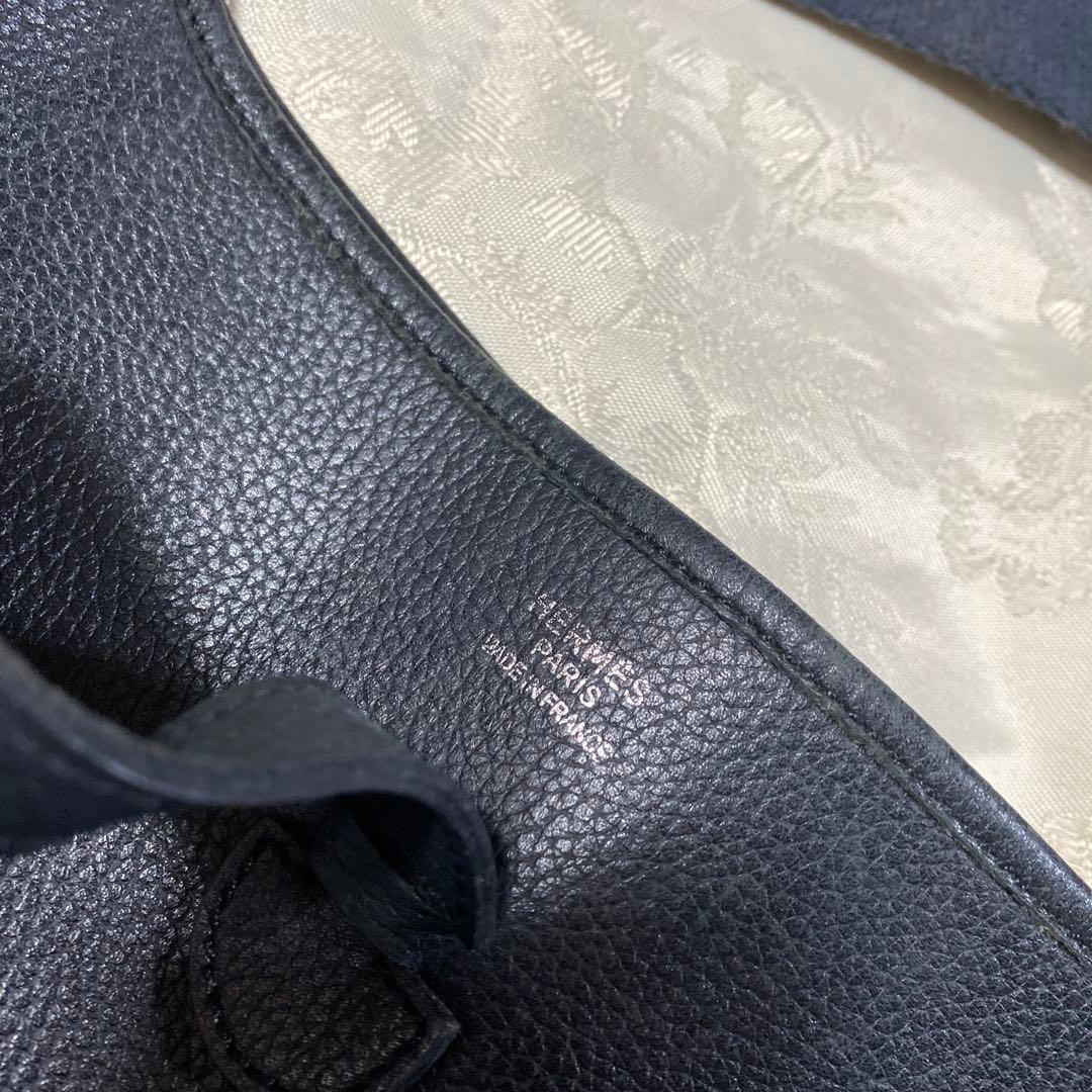 ブラック レザー ショルダーバッグ