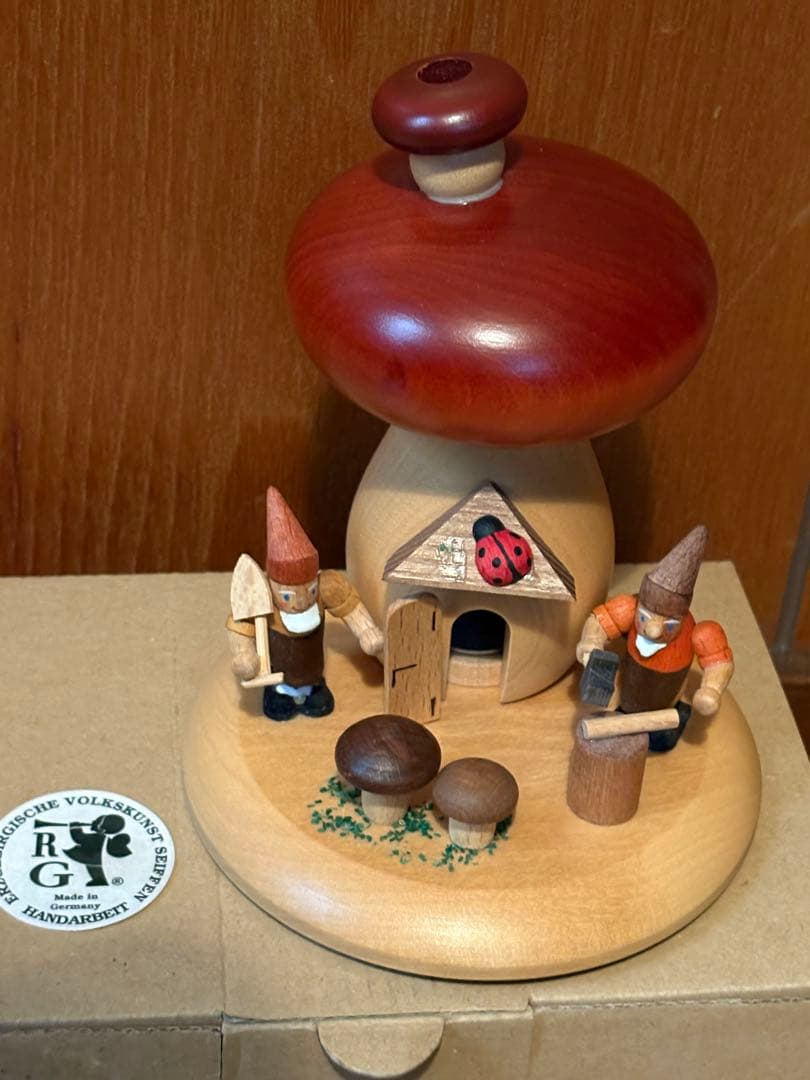 ドイツ製　ドイツ工芸品　煙出し人形　HANDARBEIT 未使用品　木製