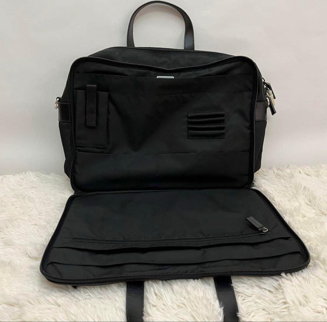 PRADA ビジネスバッグ ブラック ナイロン