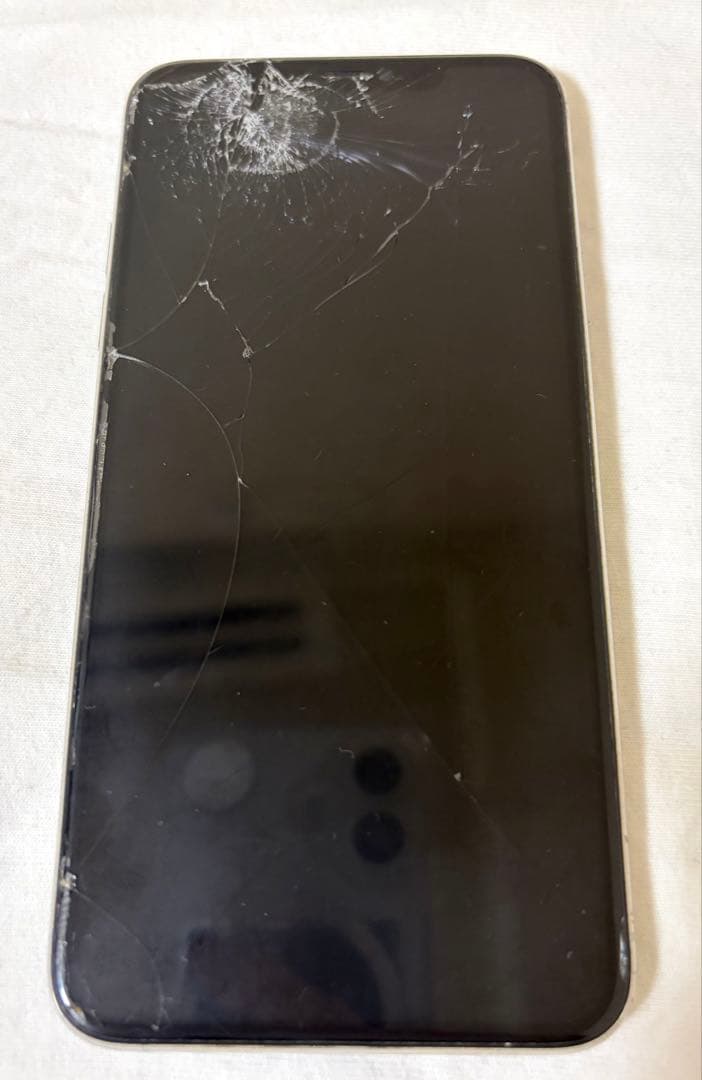 iPhone11 Pro Max 512GB シルバー