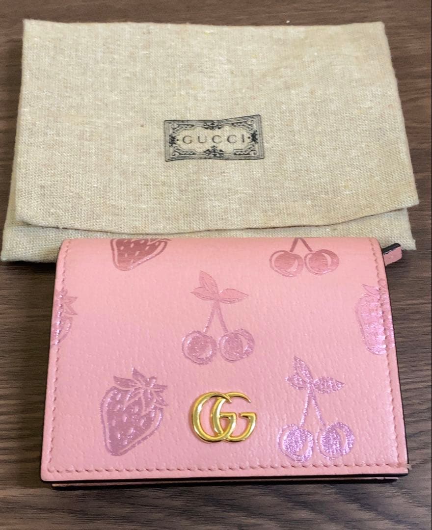 グッチ　456126　レザー　GGマーモント　さくらんぼ　イチゴ　折り財布