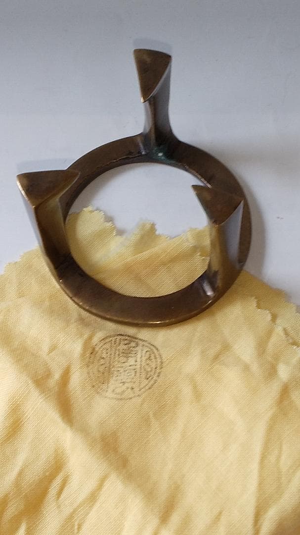 唐銅 七種蓋置 金谷浄雲 造 茶道具 茶器 蓋置 共箱 共布 美品 です。