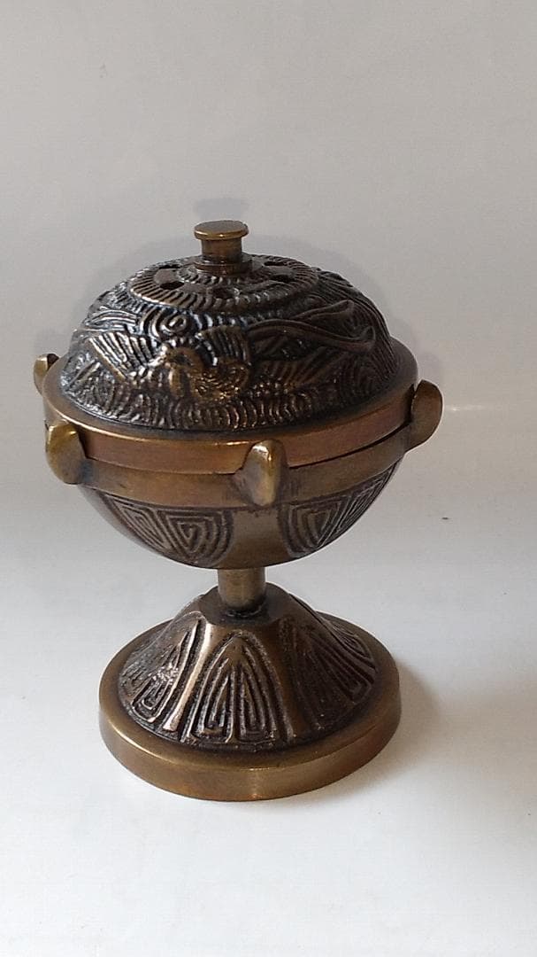 唐銅 七種蓋置 金谷浄雲 造 茶道具 茶器 蓋置 共箱 共布 美品 です。