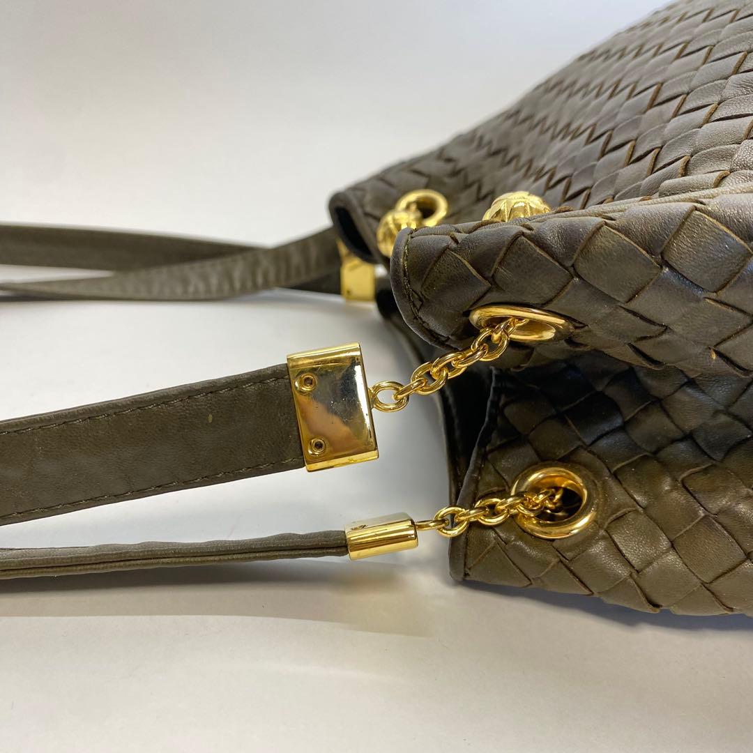 ボッテガヴェネタ カーキ ショルダーバッグ イントレチャート 巾着