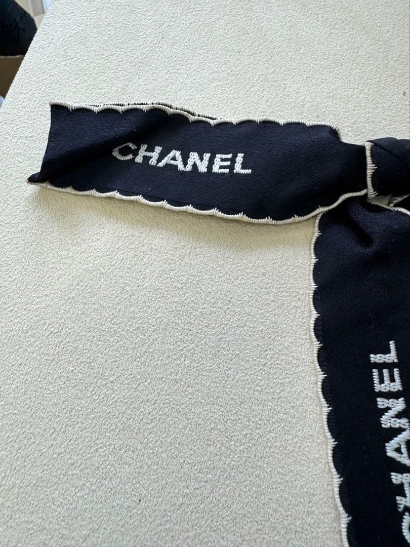 シャネル リボン ブローチ ブラック