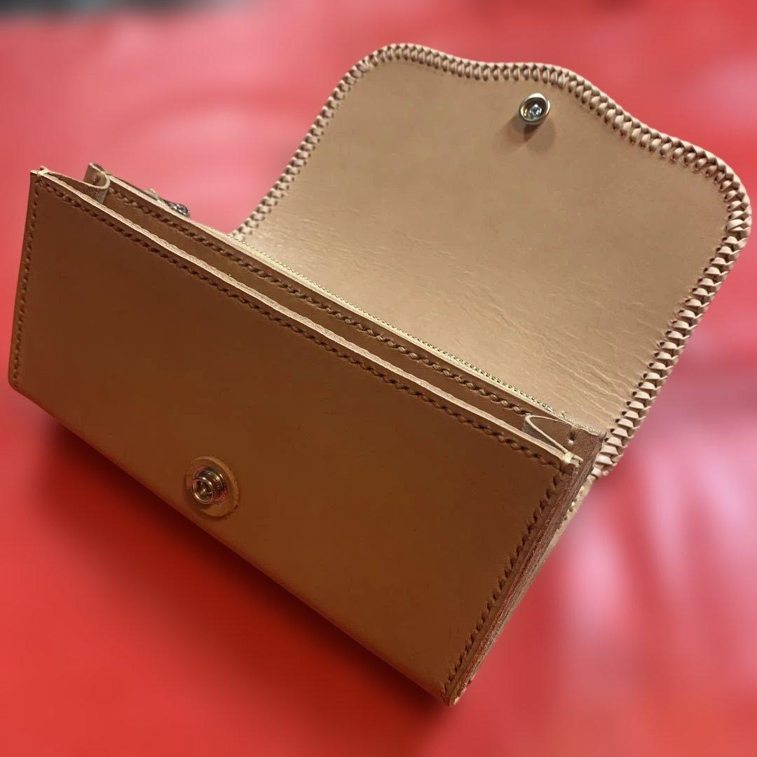 ハンドメイドレザークラフトヌメ革牛レース編み長財布　ヌメ革長財布