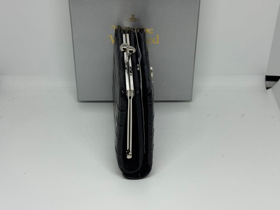 【新品未使用】Vivienne Westwood ブラック二つ折り財布