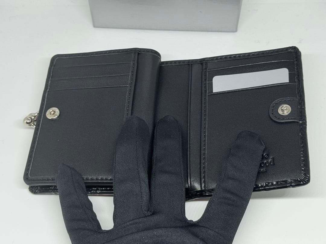 【新品未使用】Vivienne Westwood ブラック二つ折り財布