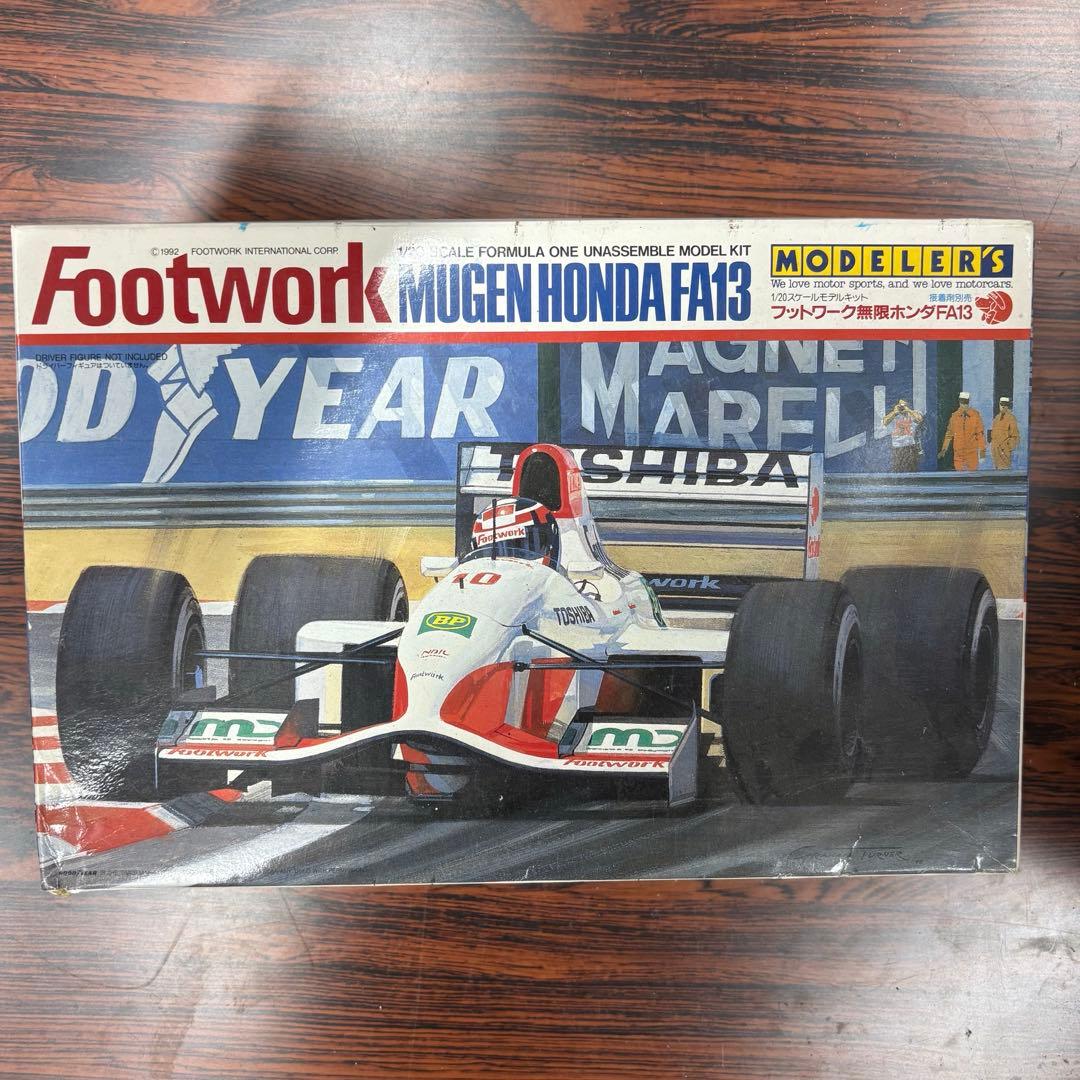 Footwork Mugen Honda F1 1/20モデルキット