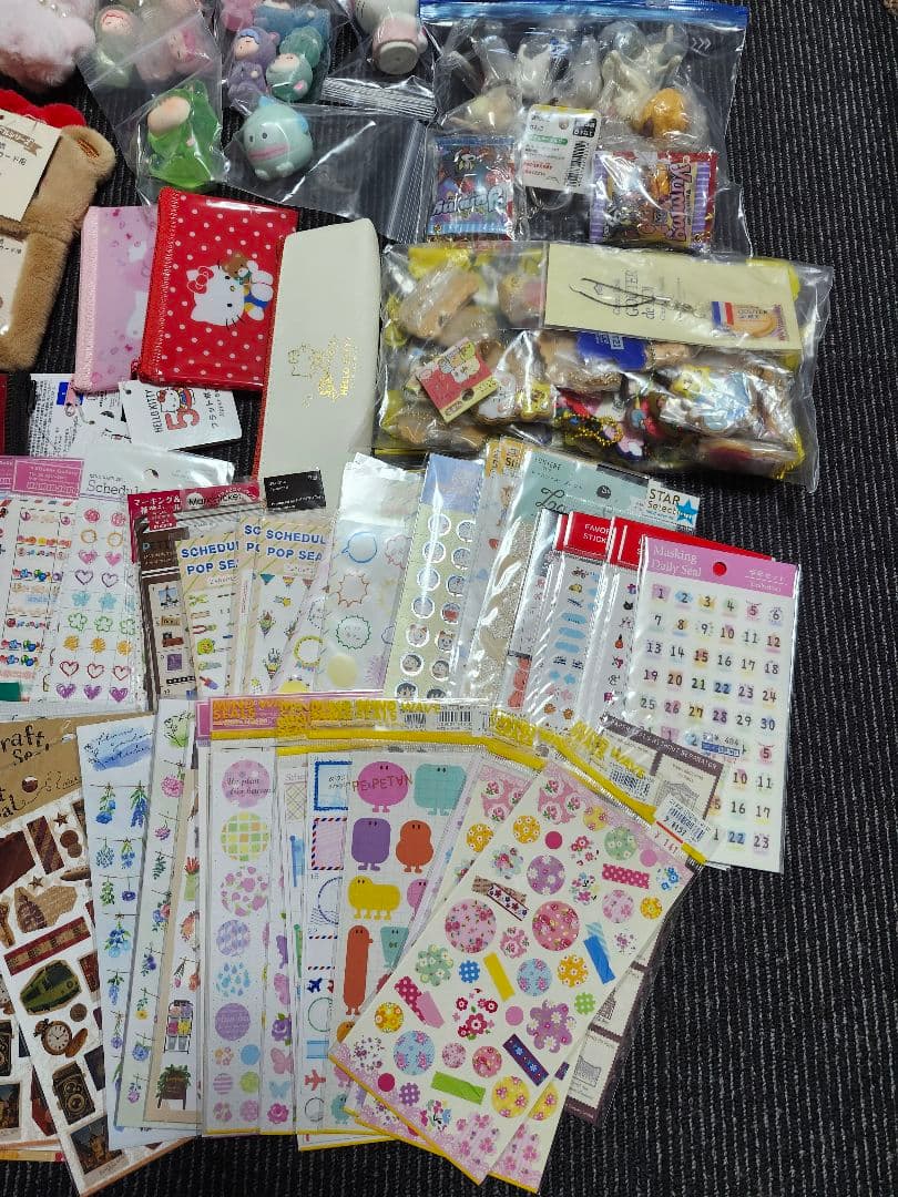 ご当地キティ　ちいかわ　シール　まとめ売り