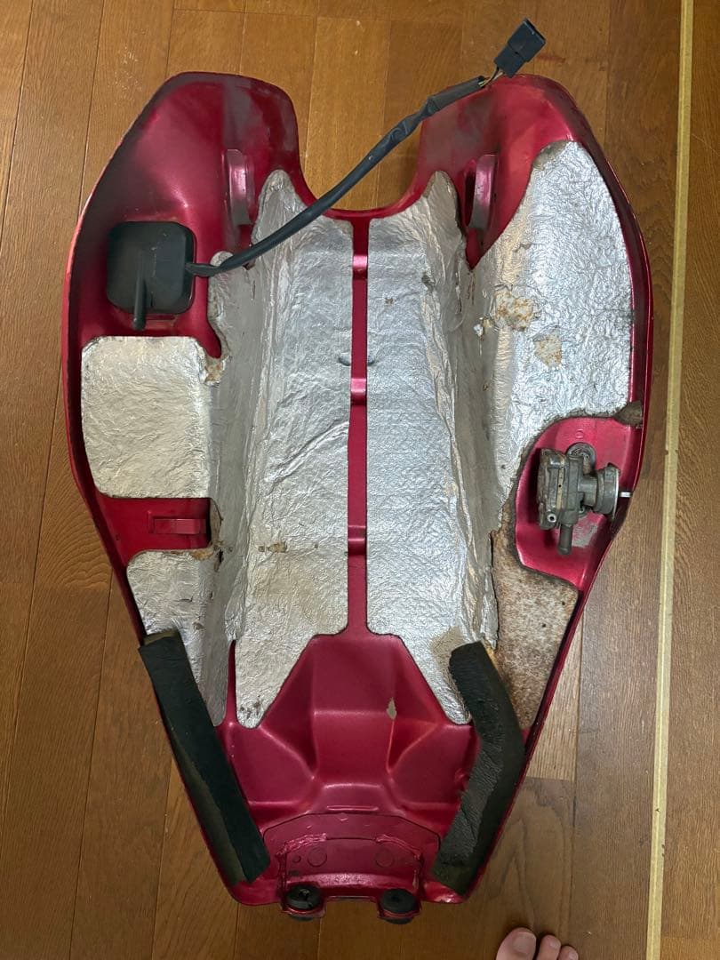 カワサキ　ZRX400 フューエルタンク　コック　ゲージ付き