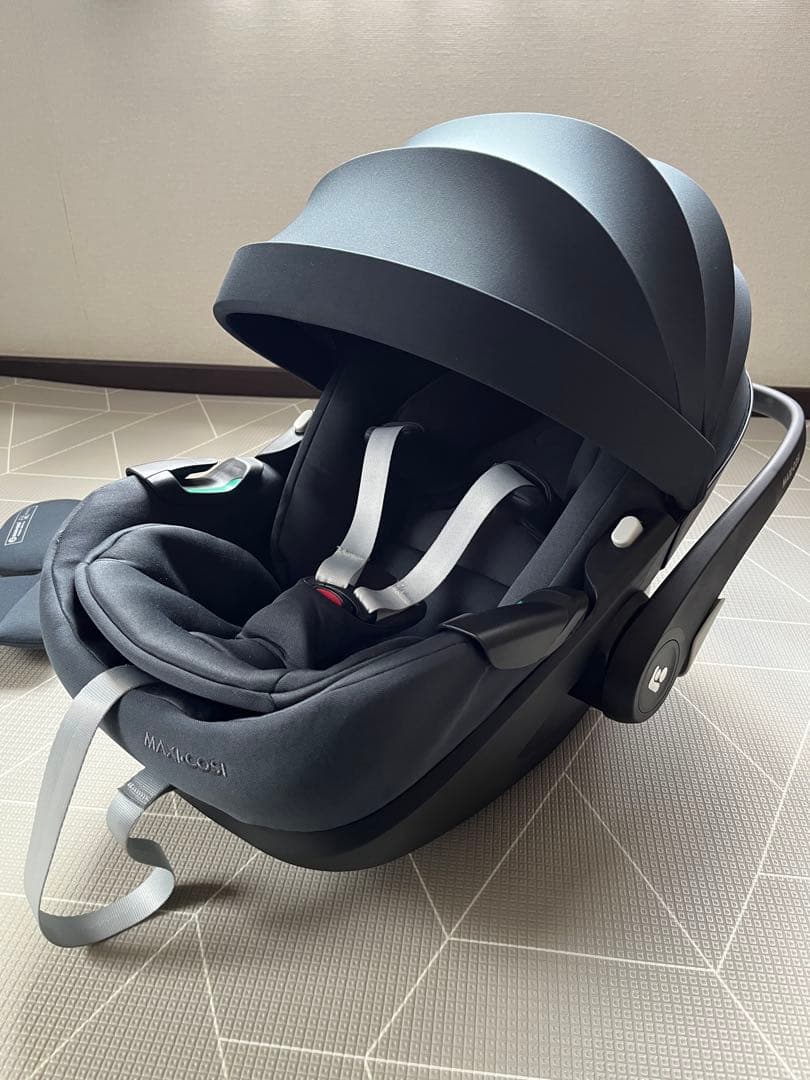 MAXI-COSI pebble 360 pro エッセンシャルグラファイト