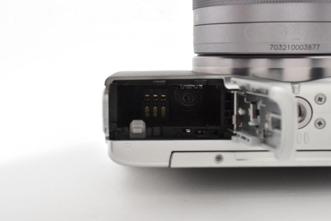 キヤノン CANON EOS M100 EF-M 15-45mm IS STM