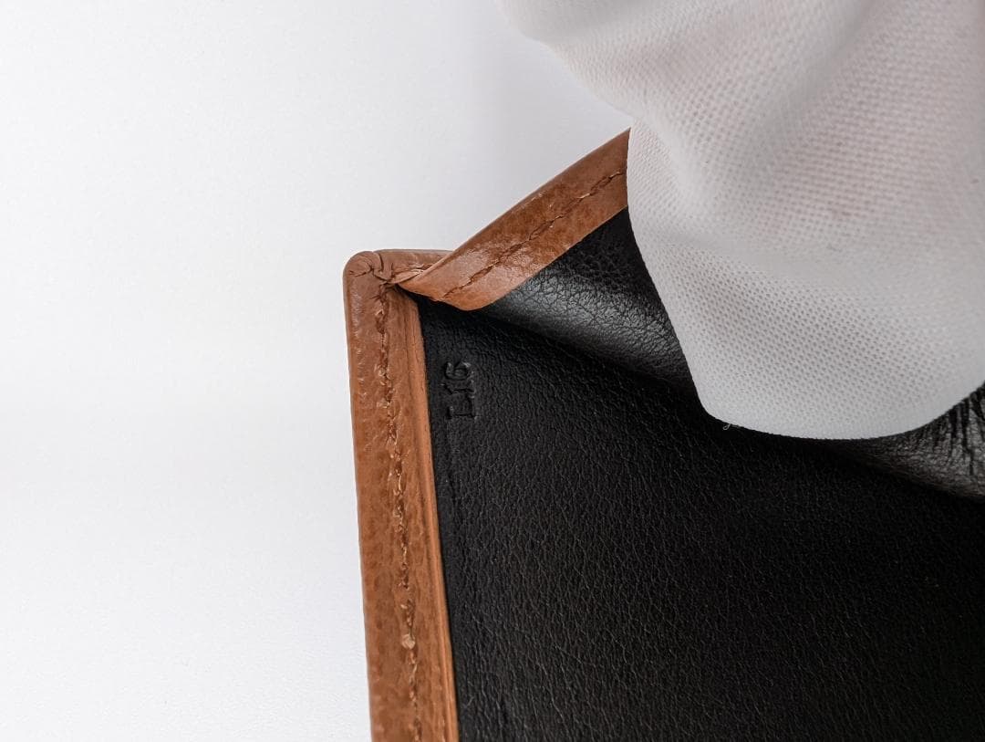 LOEWE ベラスケス コンパクト 二つ折り財布