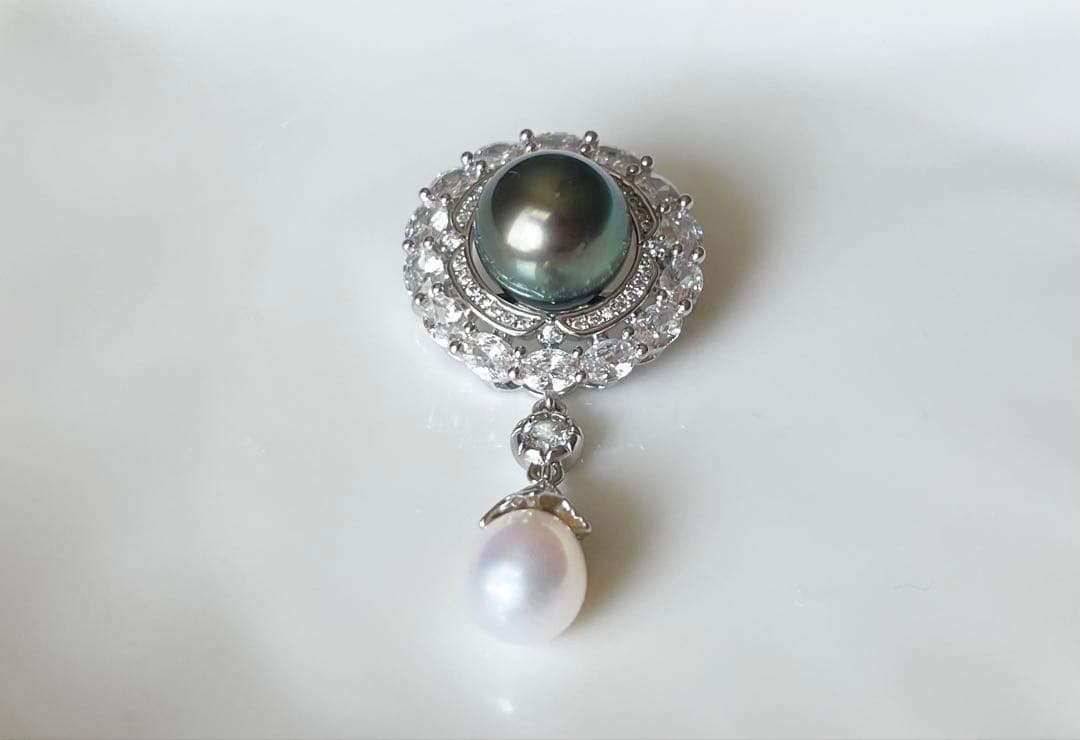 黒蝶真珠 本真珠 ブローチ 大玉 真円 高品質 南洋パール タヒチ