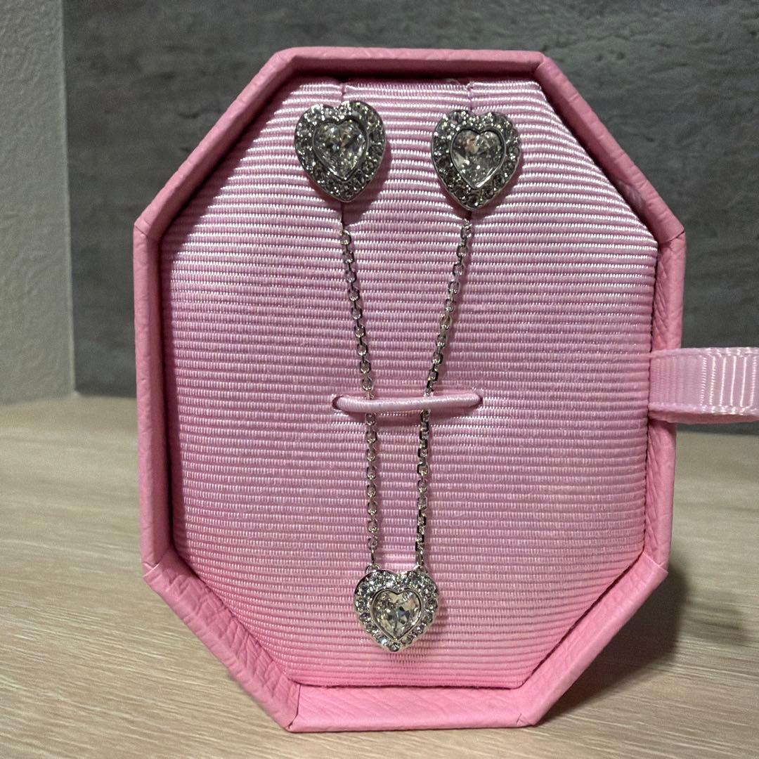 SWAROVSKI × Ariana Grande 正規品　未使用　セット