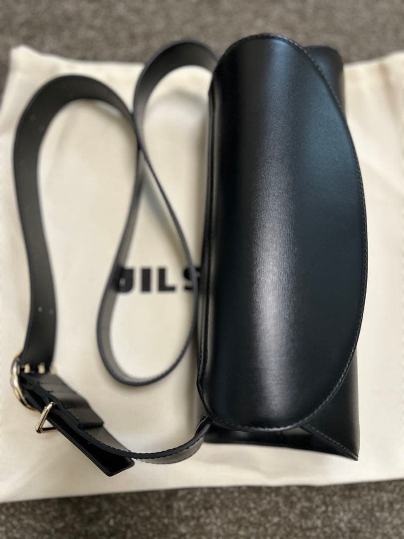 JIL SANDER ジルサンダー　カンノーロ　ブラックレザーショルダーバッグ