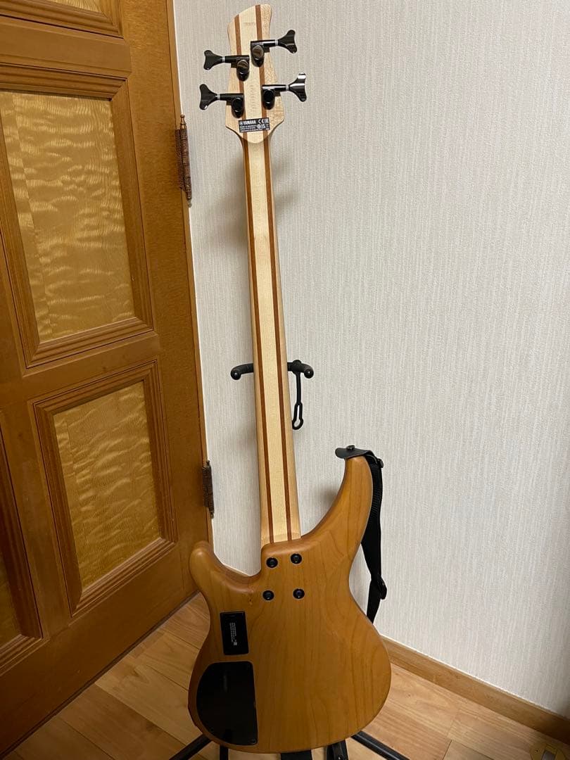 YAMAHA　TRBX604FM　NS　ナチュラルサテン　エレキベース