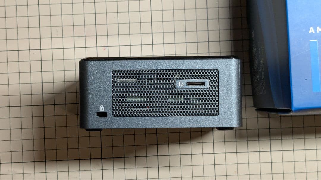 NUC8i3BEH Core i3 メモリ16GB 小型PC Win11対応