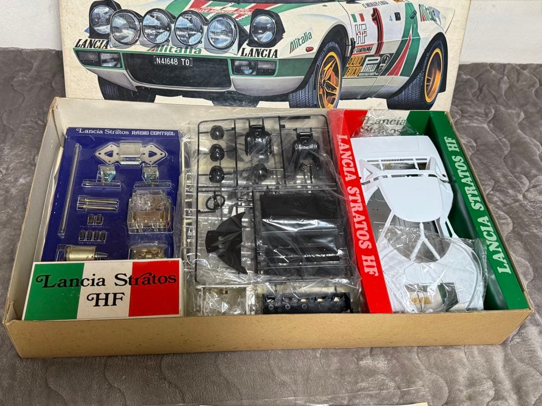 ウルトラ【絶版 希少】ニチモ 1/12ランチアストラトスHF 未組み立て