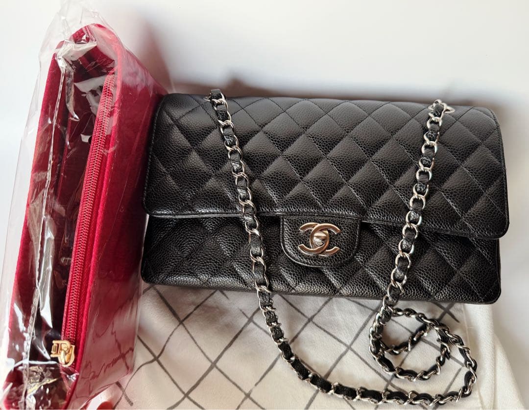 ほぼ新品 CHANEL クラシック マトラッセ25 黒シルバー金具キャビアスキン