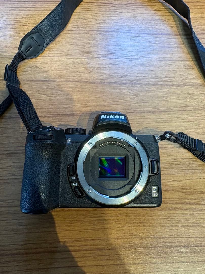 Nikon Z50 ・充電器・バッテリー2個・三脚・ストロボ