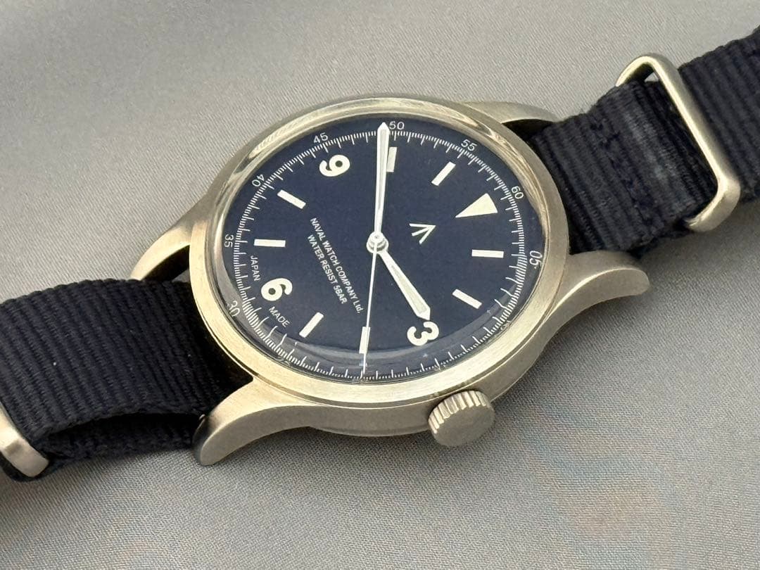 NAVAL MILITARY WATCH ネペンテスNew York 限定（青）