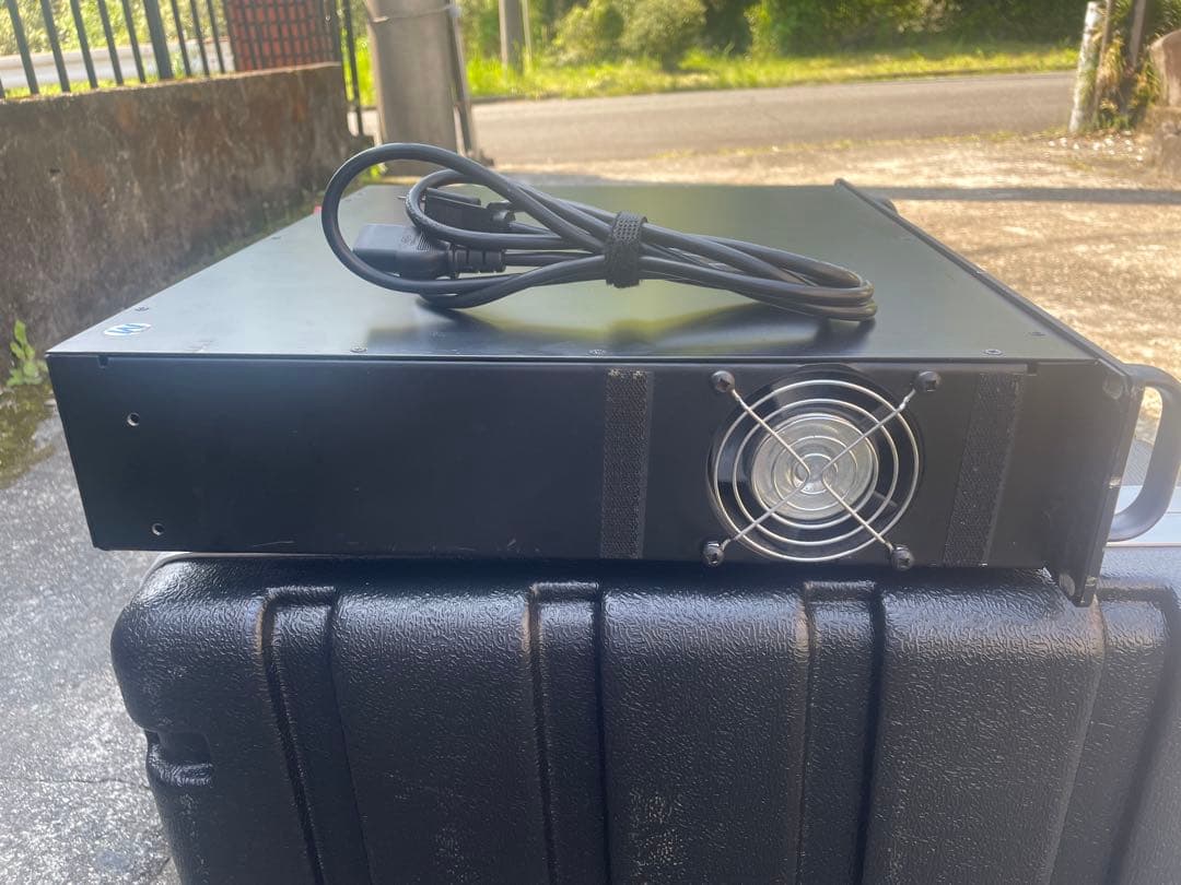 HK AUDIO VC1200 パワーアンプ600Wx2