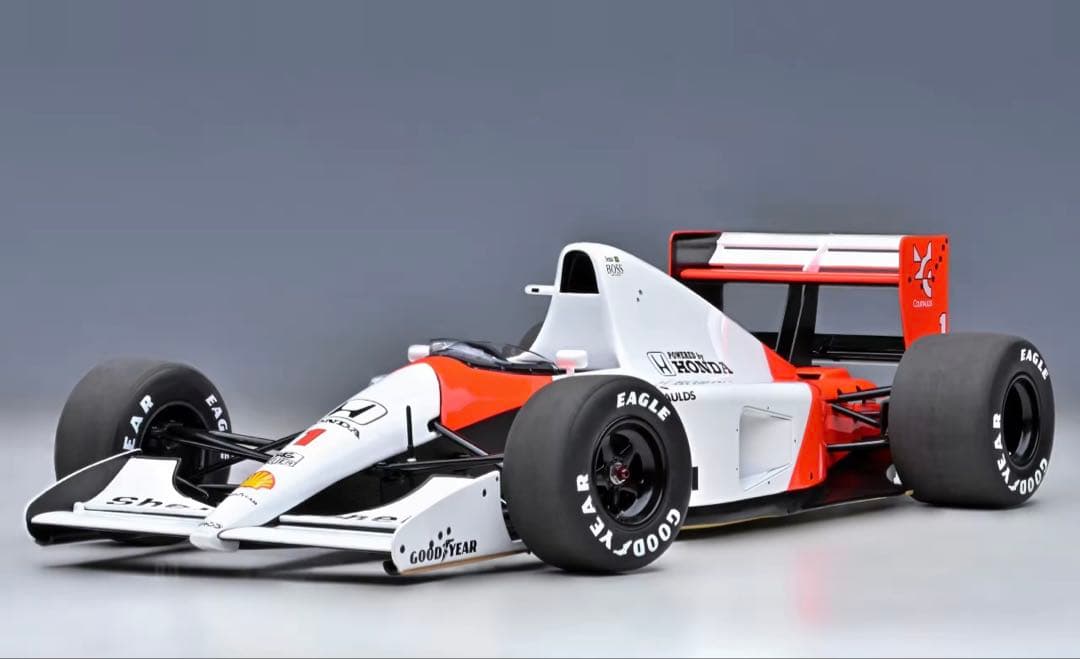 AUTOart McLaren MP4/8 1/18スケールモデル ミニカー