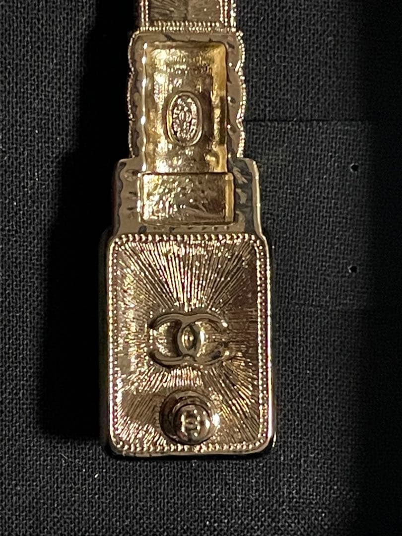 さくらんぼ大好き様御専用✨シャネルリップスティック型ブローチ✨