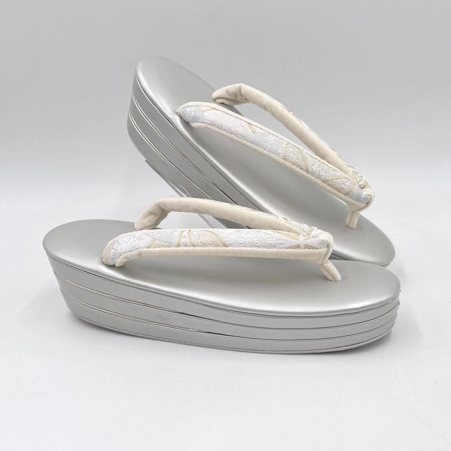 フォーマル礼装用　振袖 　日本謹製 西陣織　草履バッグセット 七宝柄シルバー