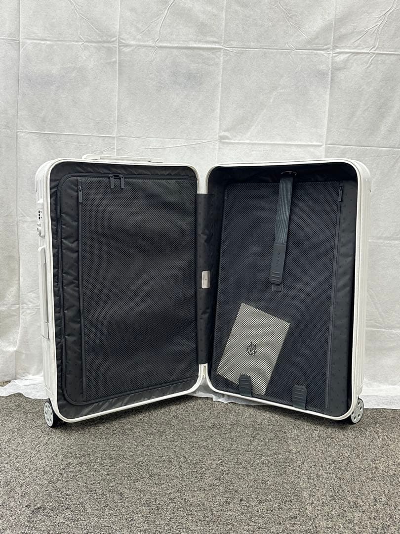 mana　＃RIMOWA ＃リモワ　ESSENTIAL チェックインM