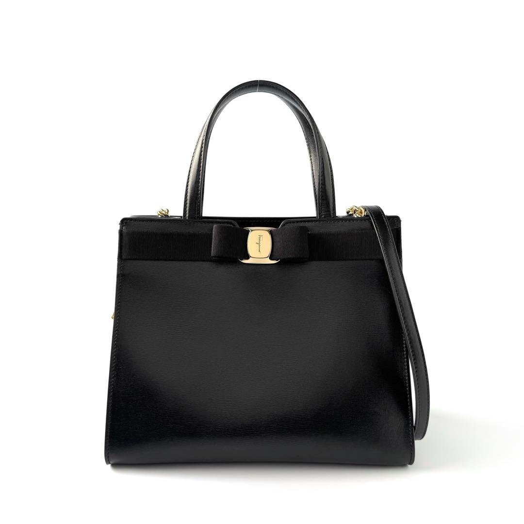 フェラガモ ヴァラ ハンドバッグ チェーンショルダーバッグ 2way ブラック