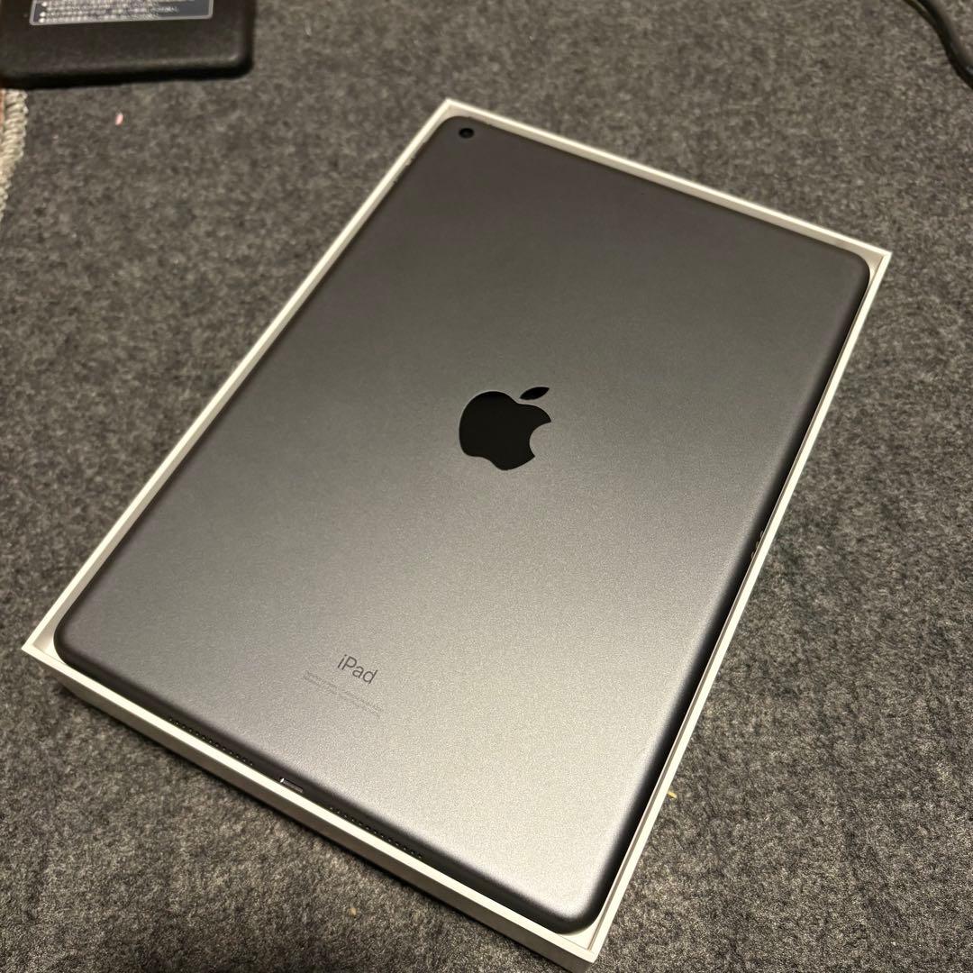 【美品】iPad 第7世代　Apple Pencil付き