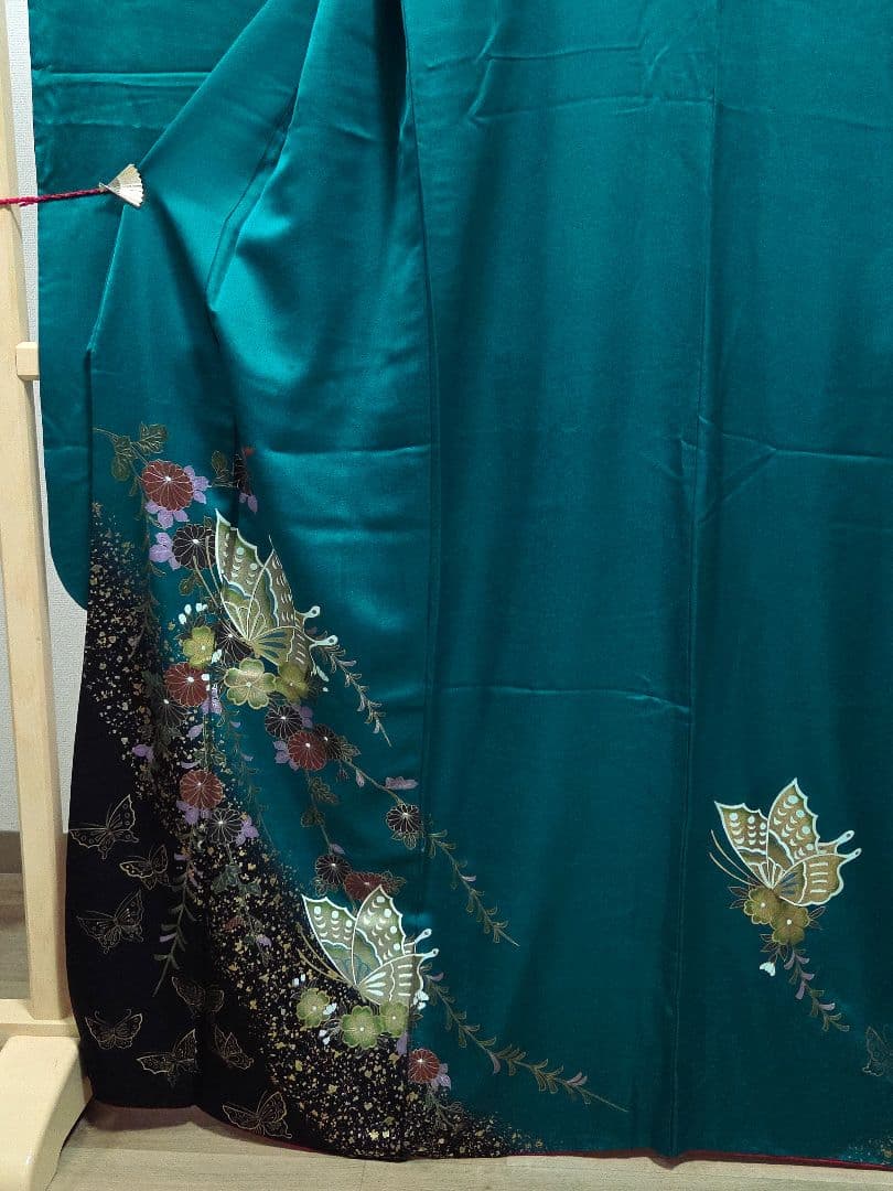A5◆着物くつろぎ 蝶々に花模様 金彩 青緑 菊 袷 正絹 成人式 振袖 着物