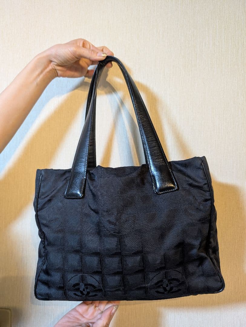 CHANEL　シャネル　ブラック　トート　バッグ