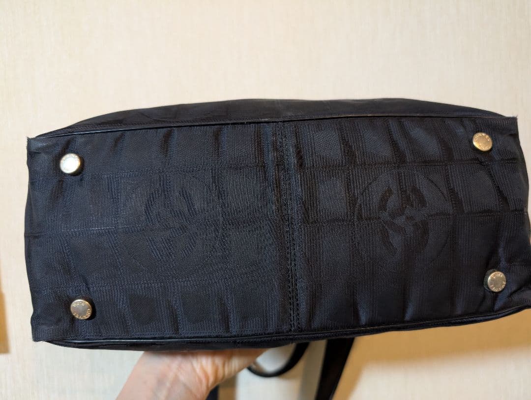 CHANEL　シャネル　ブラック　トート　バッグ