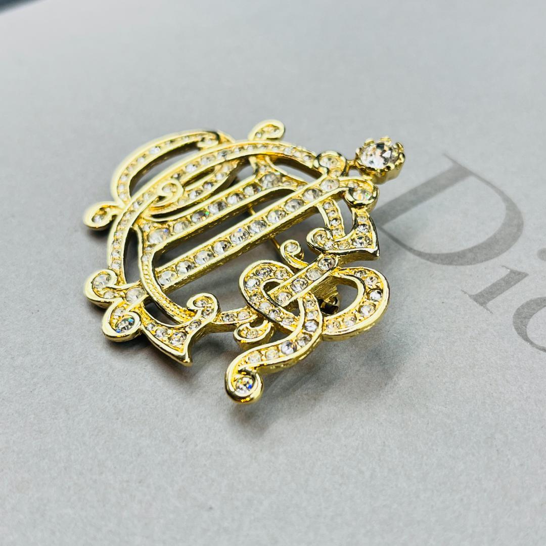 Dior ディオール 旧ロゴ エンブレム ラインストーン ブローチ ゴールド